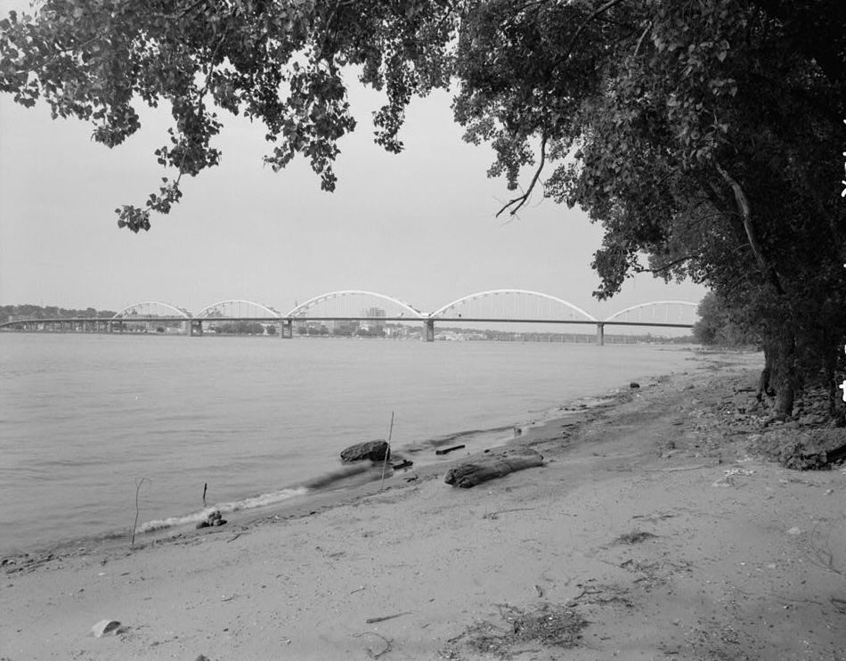 Centennial Bridge (HAER, IOWA,82-DAVPO,8-2) 