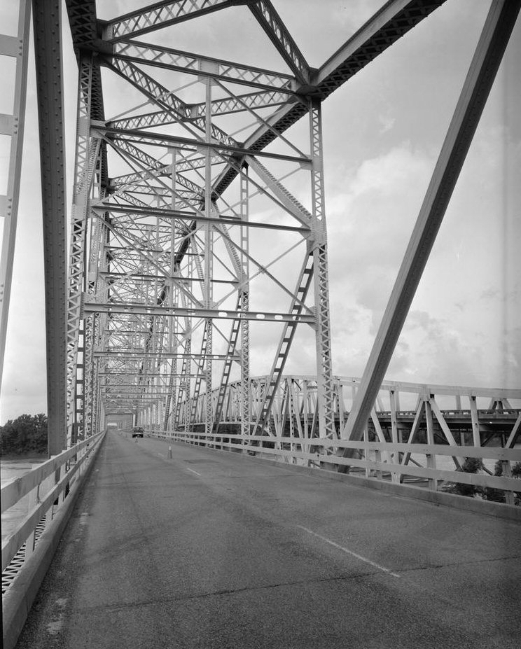 Krotz Springs Bridge, Krotz Springs, Louisiana. (HAER, LA,49-KROSP,1-18) 