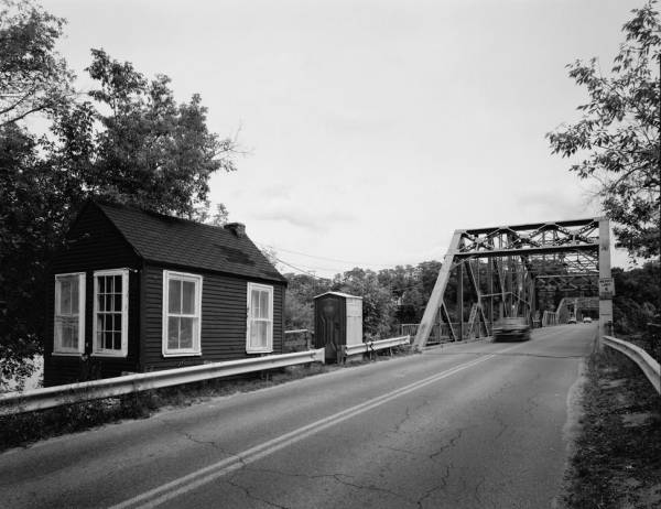 Rocks Village Bridge General view of north approach from roadway, with drawtender's house at northeast corner of bridge, looking southeast 
(HAER, MASS,5-HAV,9-8)