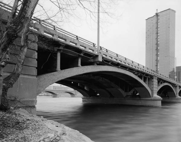 Pearl Street Bridge, Grand Rapids. (HAER, MICH,41-GRARA,11-3) 