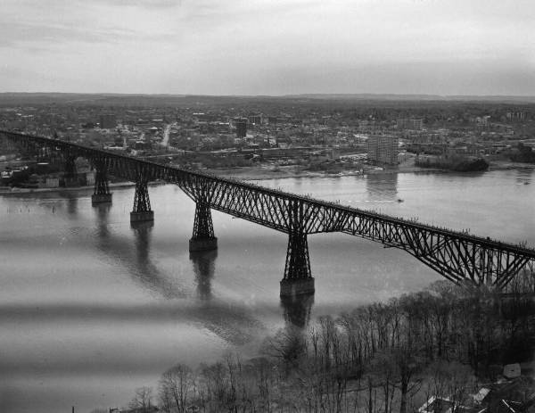 Poughkeepsie Railroad Bridge (HAER, NY,14-POKEP,8-;DLC/PP-97:NY-21) 