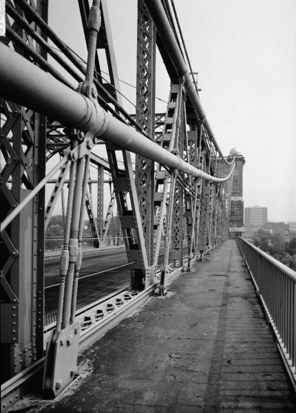 Cincinnati Suspension Bridge. (HAER, OHIO,31-CINT,45-8) 