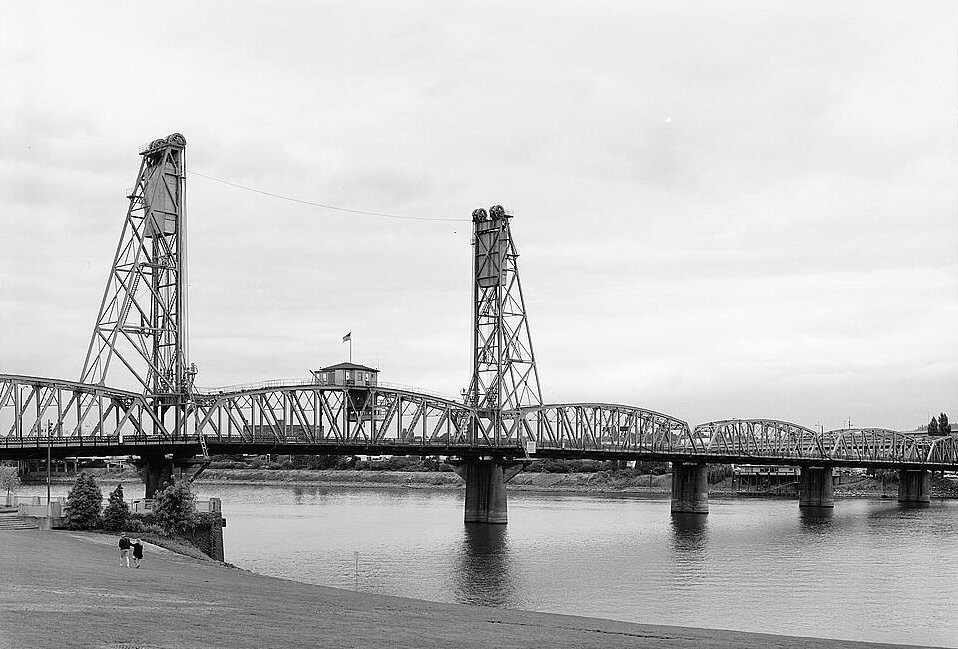 Hawthorne Bridge, Portland, Oregon. (HAER, ORE,26-PORT,10-2) 
