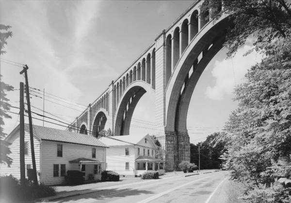Tunkhannock Viaduct. (HAER, PA,66-NICH,1-7) 