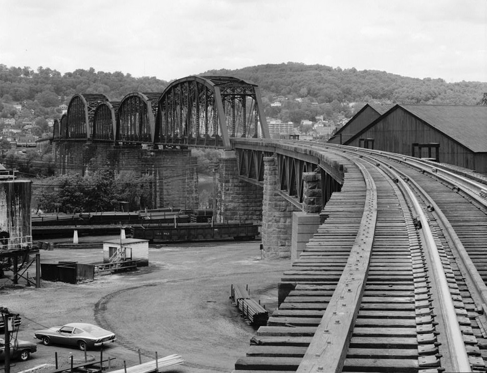 Baltimore & Ohio Railroad, Benwood Bridge, Benwood, Marshall County, WV 
(HAER, WVA,26-BEN,1-2) 