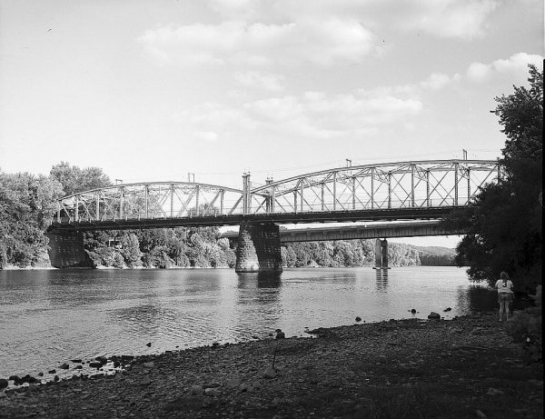 Bridgeport Bridge, Bridgeport, Ohio. (HAER, WVA,35-WHEEL,5-5) 