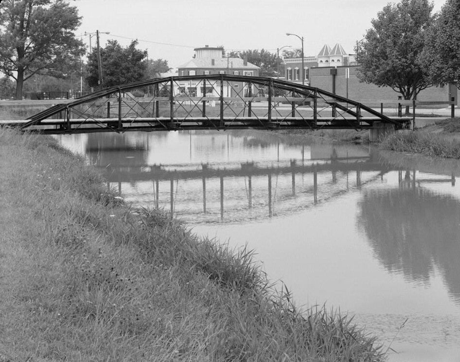 Blackhoof Street Bridge Spanning the Miami-Erie Canal, New Bremen, Auglaize County, OH (HAER, OHIO,6-NEWBR,1-3)