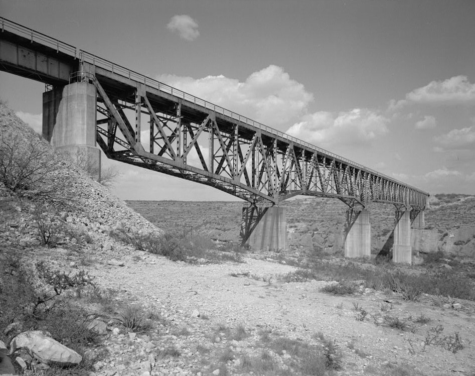 Southern Pacific Railroad, Pecos River Bridge, Langtry, Texas. (HAER, TX,233-LANG.V,1-1) 