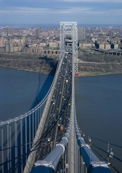 George Washington Bridge View from top of New Jersey tower to New York tower 
(HAER, NY,31-NEYO,161-68)