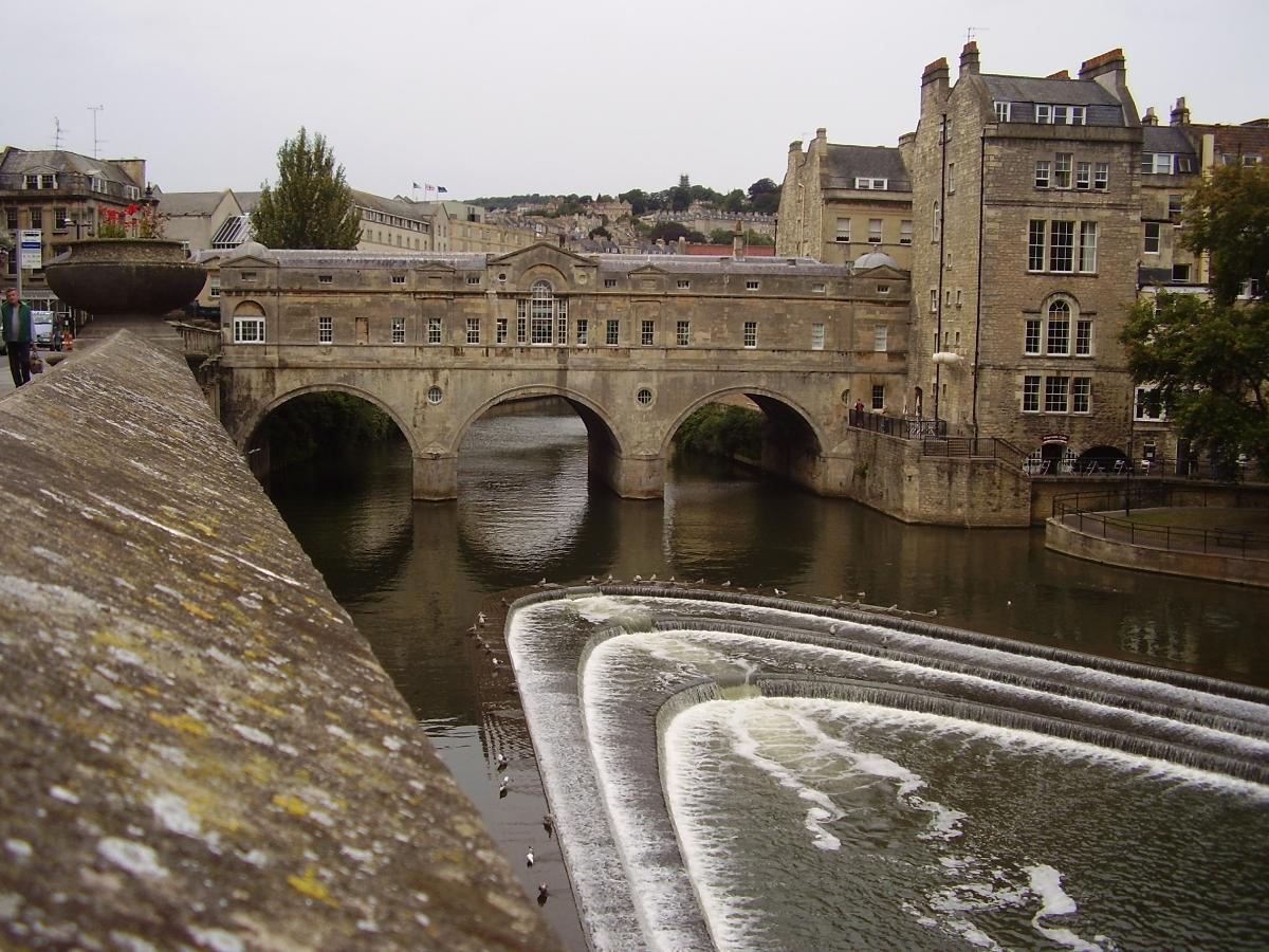 This is an image of the River Avon in Bath, taken in summer 2006. 