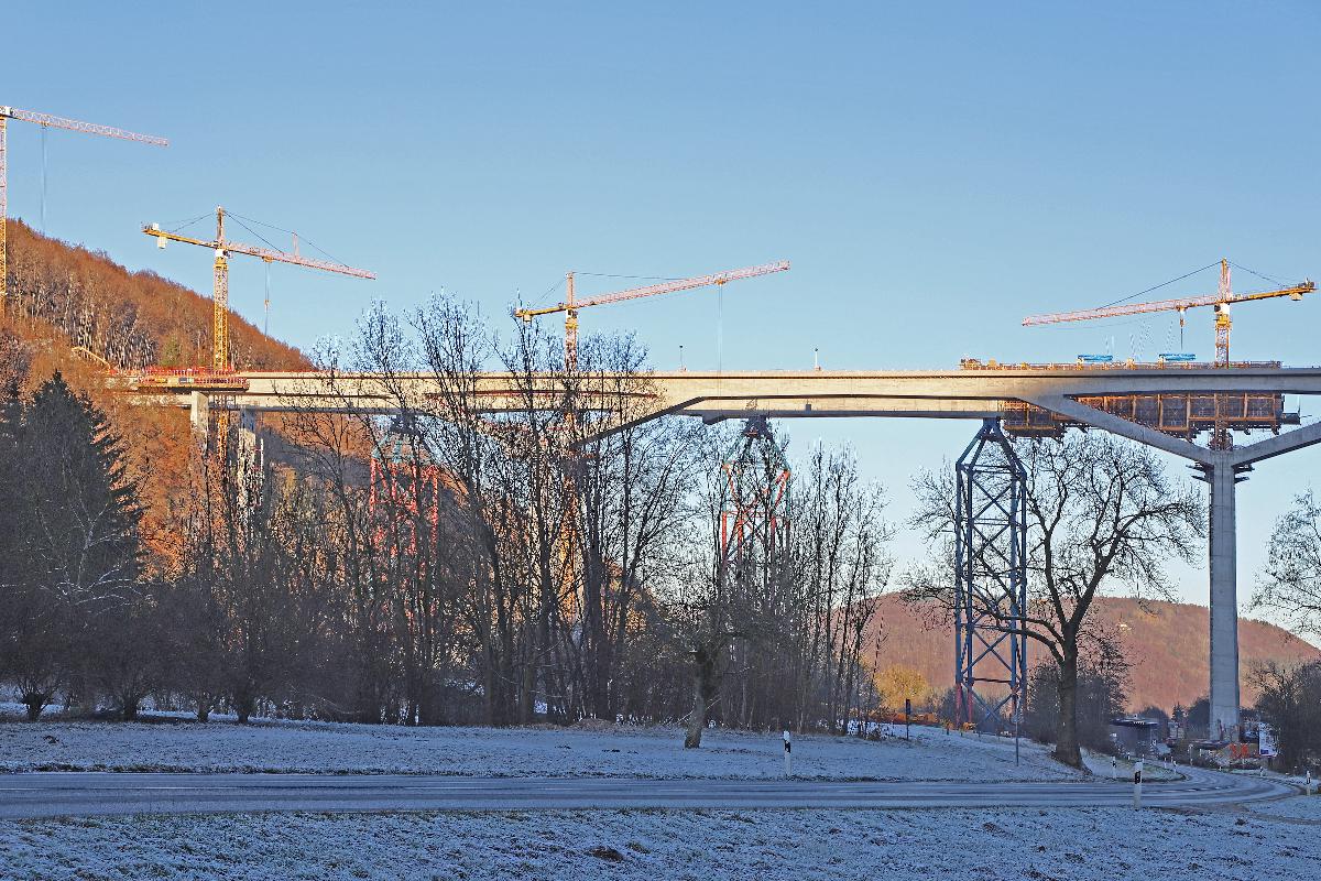 Filstalbrücke Construction of the Filstal Bridge (construction progress November 2020, part of the bridge between Ulm and Stuttgart under construction). The Filstalbrücke will be a 485 m long railway overpass on the new Wendlingen - Ulm line. The bridge is directly adjacent between the Boßler tunnel (length 8,790 m) and the Steinbühl tunnel (length 4,825 m). Once completed, the bridge will consist of two single-track parallel bridge sections. With a height of 85 m, it will be the third highest railway bridge in Germany.