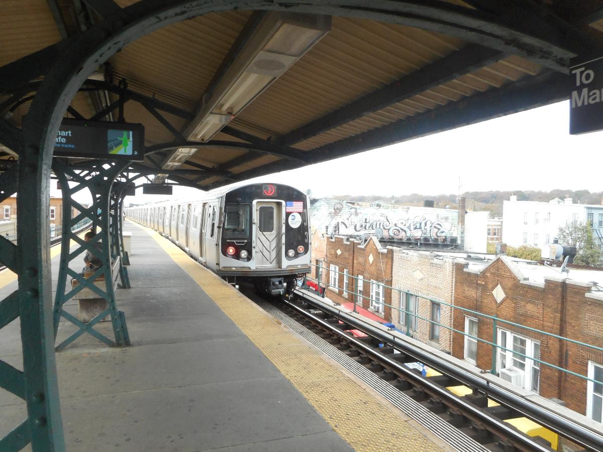 A Lower Manhattan-bound R160 train leaves the Norwood Avenue Elevated Railway station on the BMT Jamaica Line in Cypress Hills section of Brooklyn 