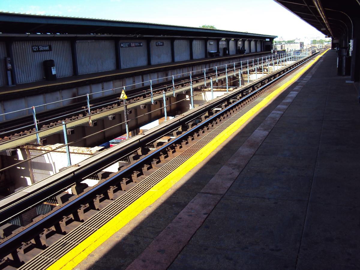 121st Street Subway Station (Jamaica Line) 