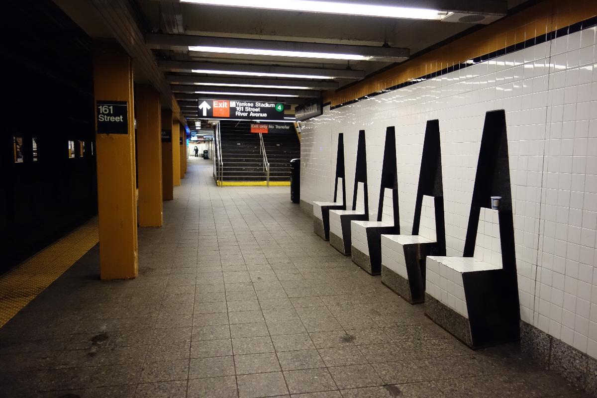 161st Street – Yankee Stadium Subway Station (Concourse Line) 