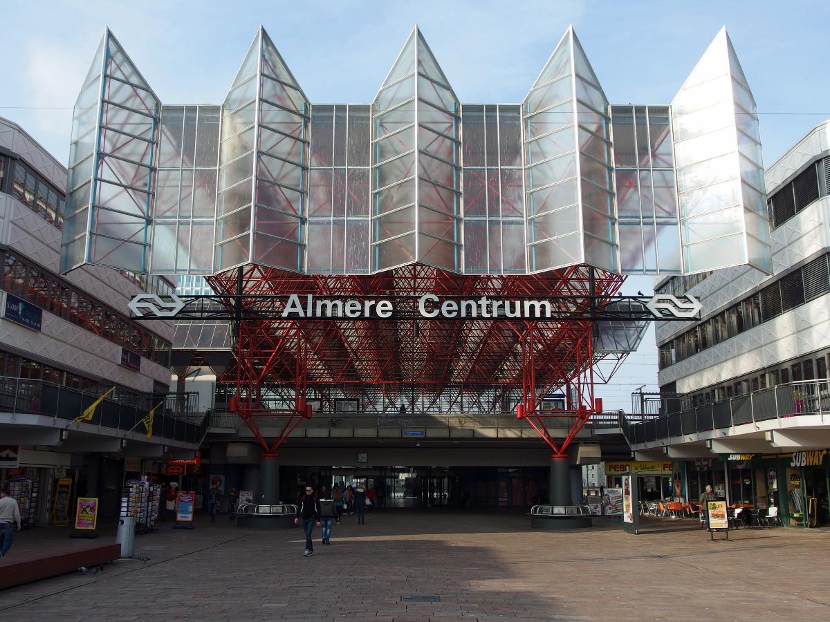 Bahnhof Almere Centrum 