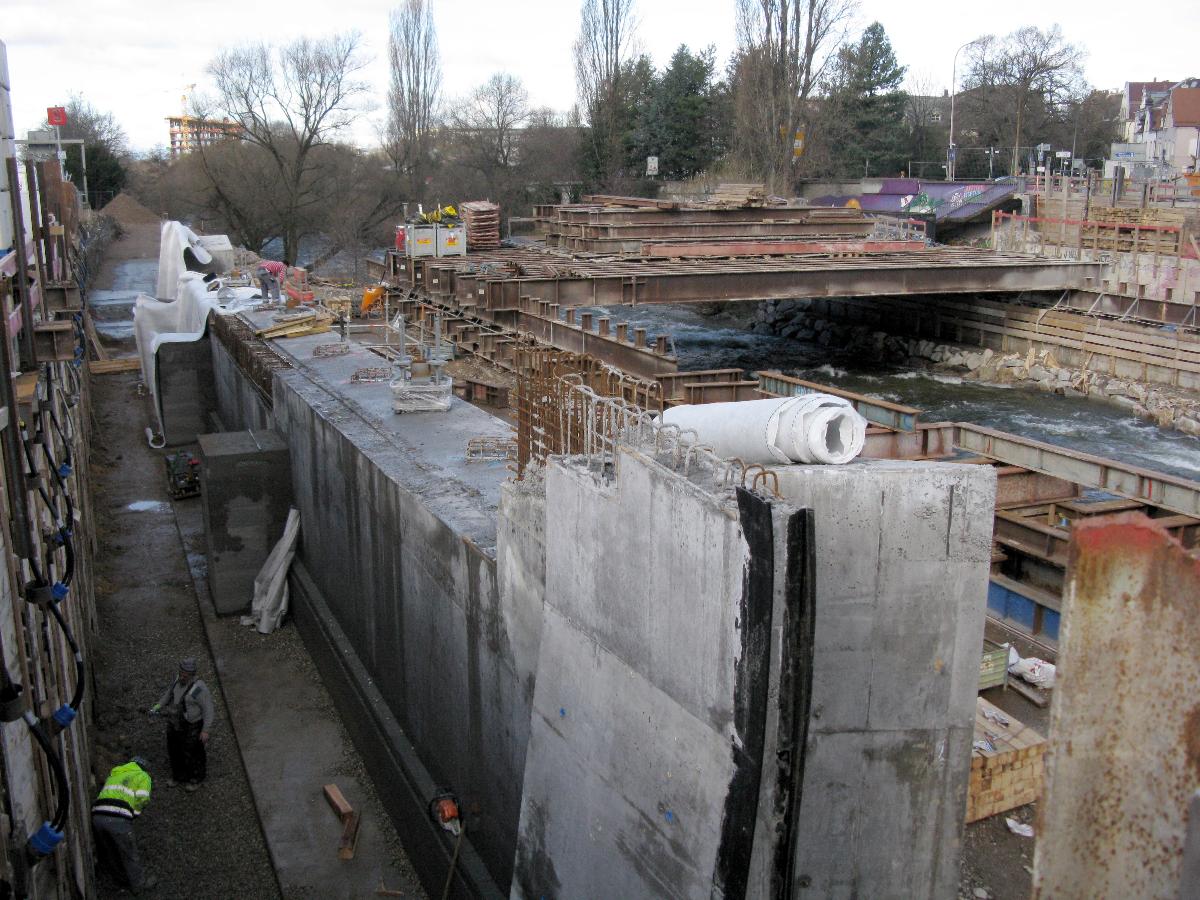 Freiburger Kronenbrücke, südliches Widerlager 