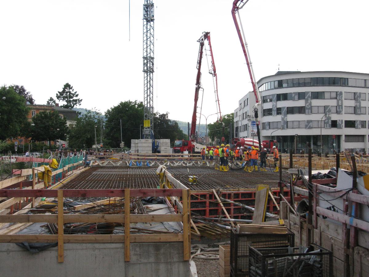 Betonierung der Freiburger Kronenbrücke 