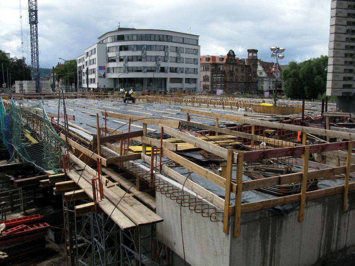 Freiburger Kronenbrücke einen Tag nach der Betonierung 