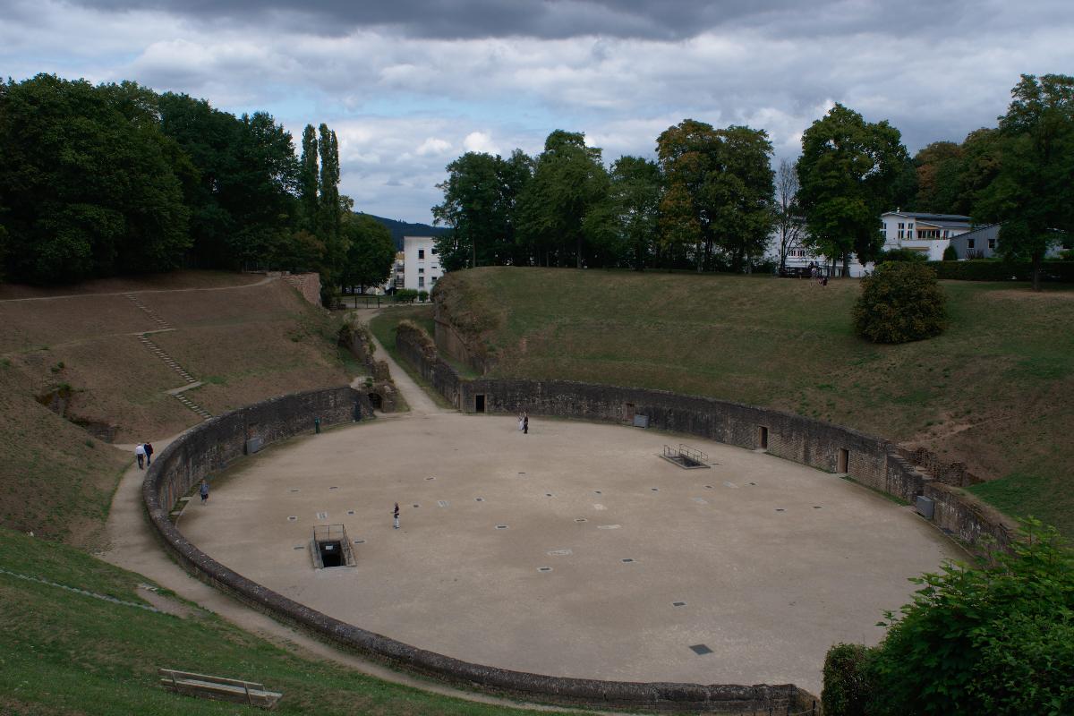 Amphitheater in Trier von einer der Tribünen 