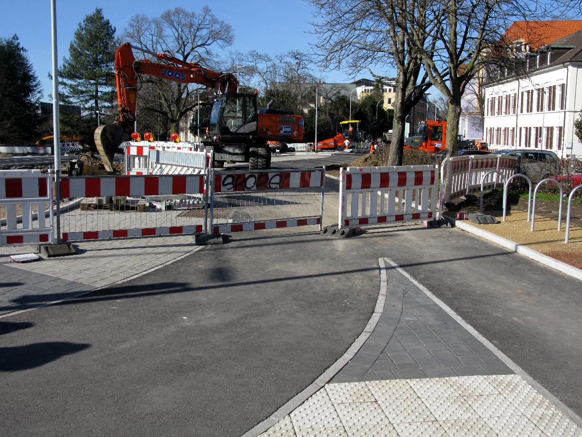 Bauarbeiten zum Anschluss der Wilhelmstraße an die Kronenbrücke in Freiburg 