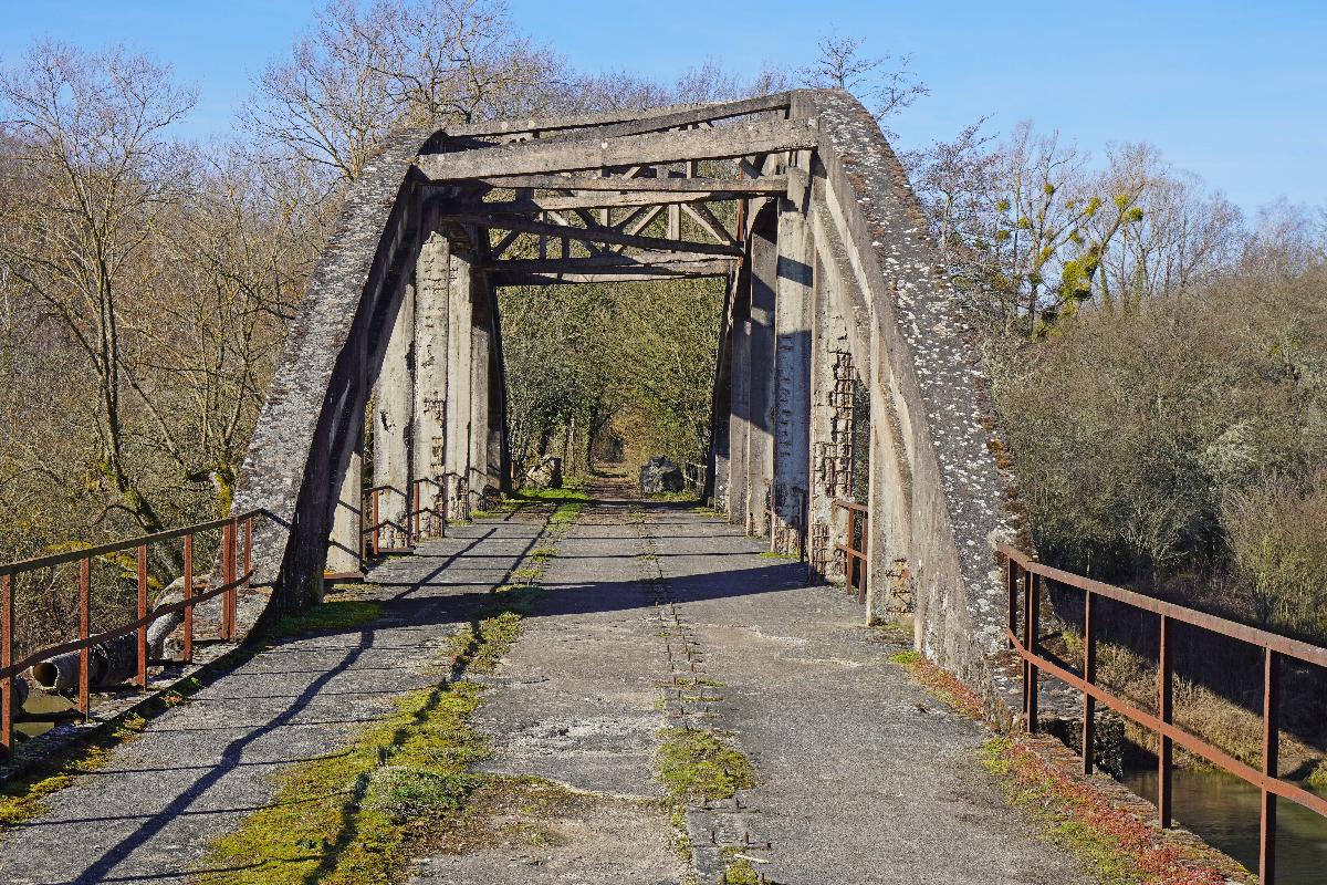 Bahnbrücke der Télots-Mine 