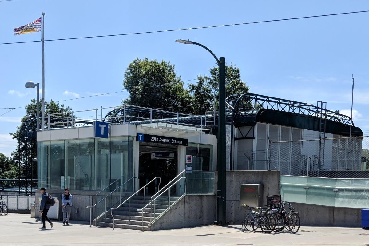 29th Avenue station western entrance 