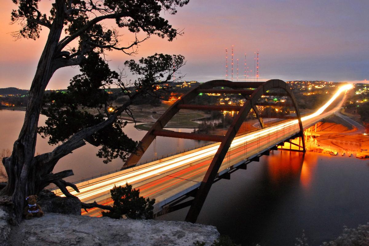 The 360 Bridge found in Austin, TX at dusk 