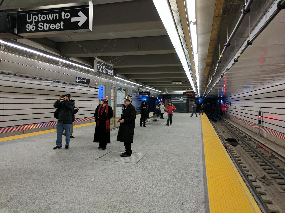 Platform at 72nd Street on the Second Avenue Subway 