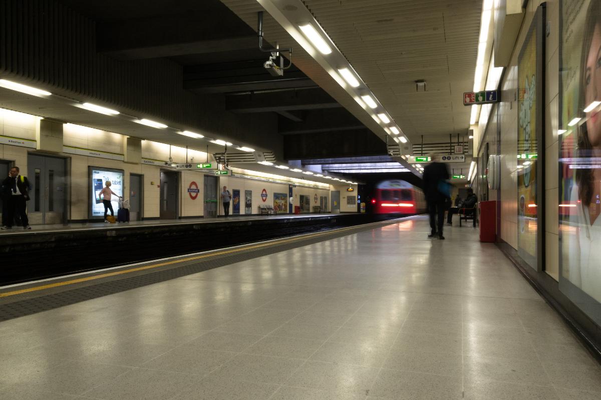 Blackfriars Underground Station 