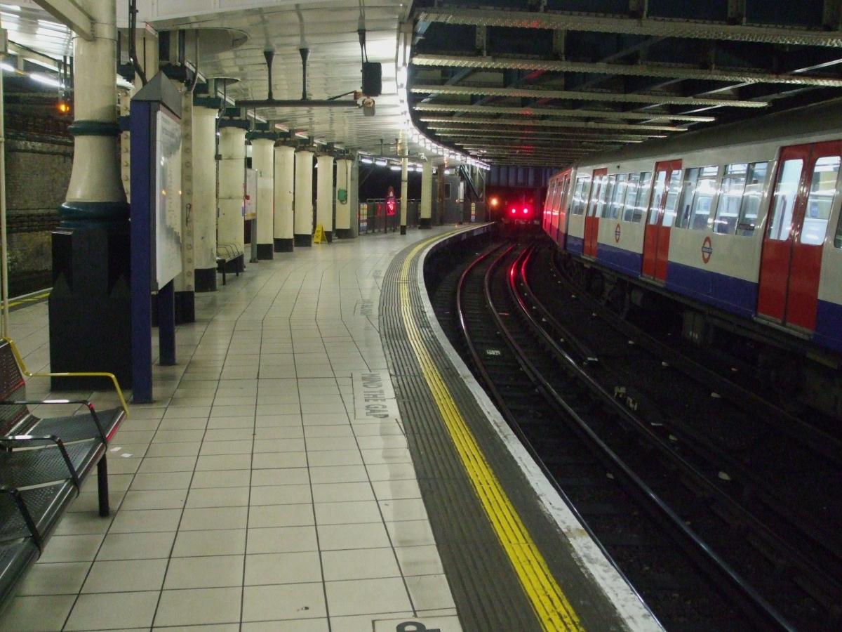 Aldgate Underground Station Aldgate tube station platform 2 (terminating Metropolitan line) looking south to buffers, with a train of A Stock awaiting departure in adjacent platform 3.