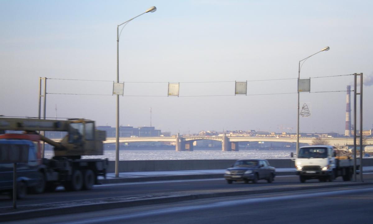 Pont Alexandre Nevski - Saint-Pétersbourg 