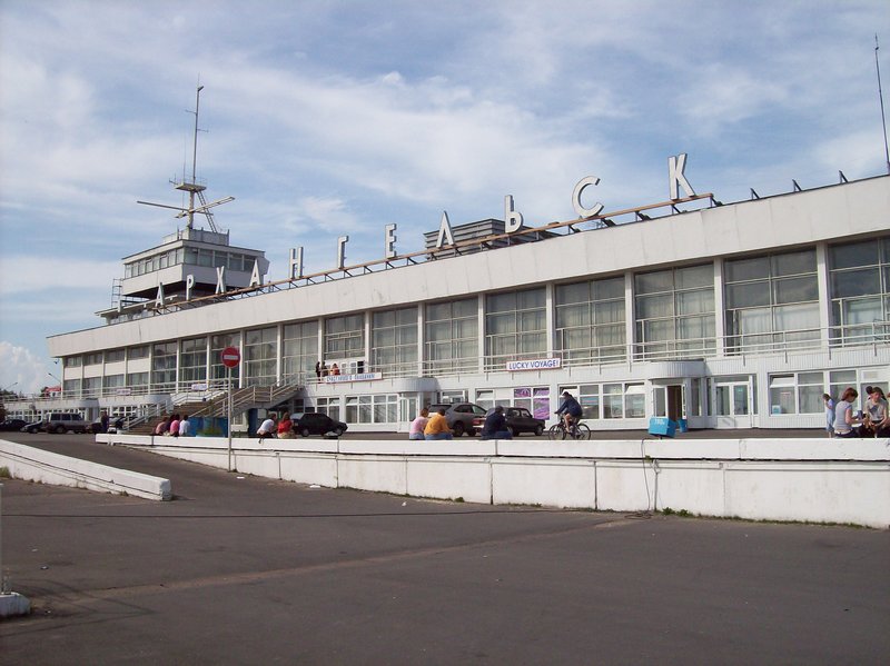 Arghangelsk River & Cruise Terminal 