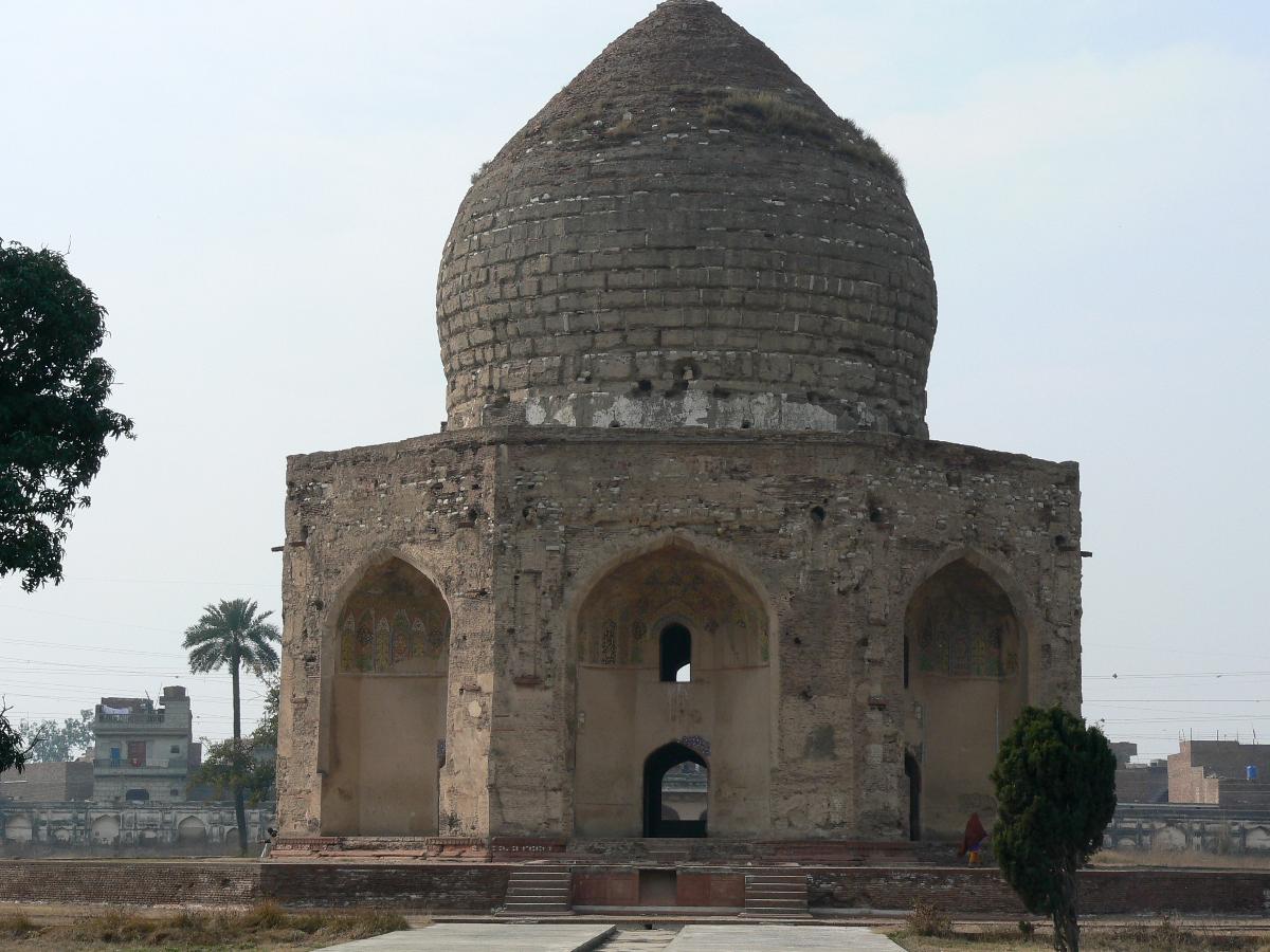Asif Khan Mausoleum 