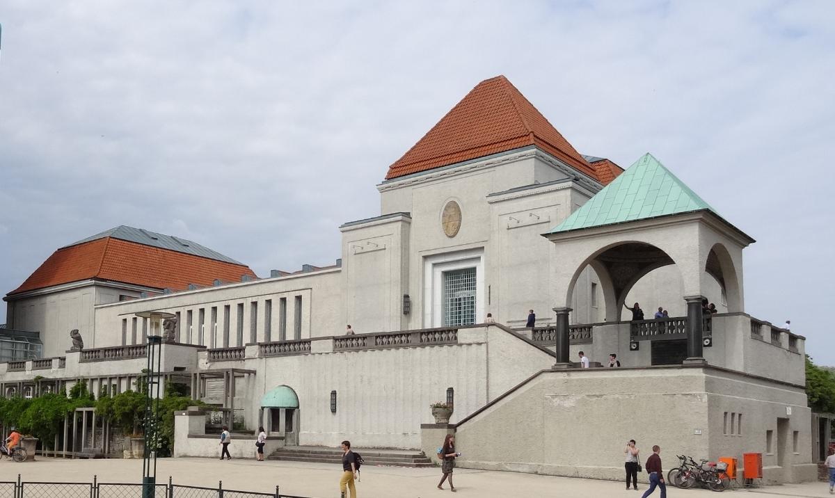 Ausstellungsgebäude (Mathildenhöhe) noch vor Ernennung zum UNESCO-Weltkulturerbe 