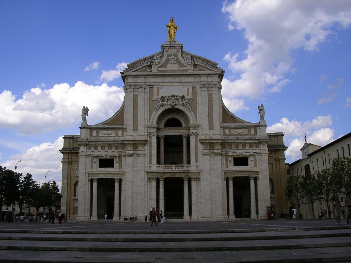 Basilique Sainte-Marie-des-Anges (Assise, Italie)(photographe: Guido Bertolotti) Basilique Sainte-Marie-des-Anges (Assise, Italie) (photographe: Guido Bertolotti)