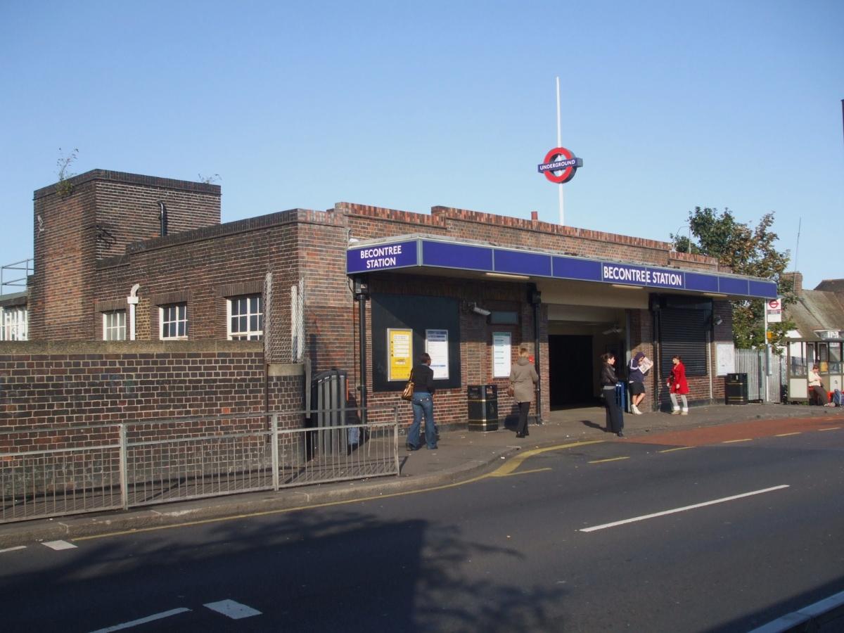 Becontree tube station 