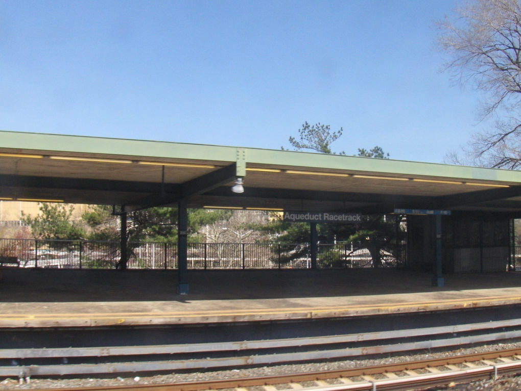 Aqueduct Racetrack Subway Station (Rockaway Line) 