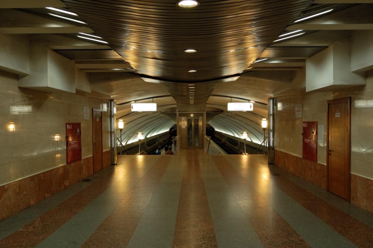 Metrobahnhof Boryspilska 