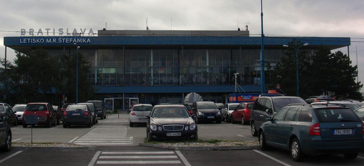 Aéroport M. R. Stefánik 