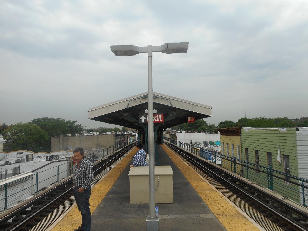 Cleveland Street Subway Station (Jamaica Line) 