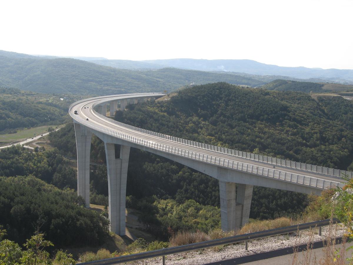Crni Kal Viaduct 