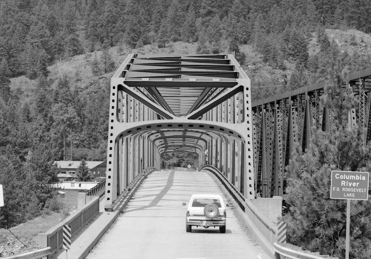 Eastern Portal Looking West Columbia River Bridge at Kettle Falls, U.S. Route 395 spanning Columbia River, Kettle Falls, Stevens County, WA