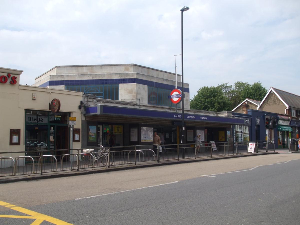 Ealing Common tube station 