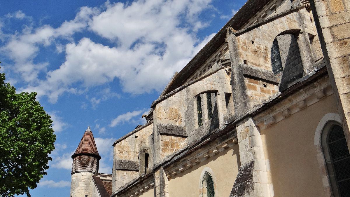 Église St Adrien Mailly-le-Chateau 