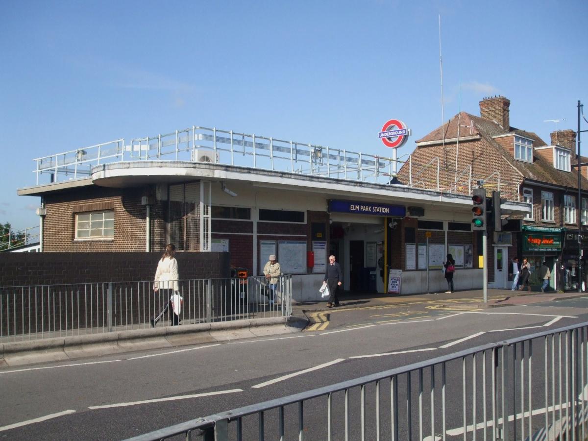 Elm Park tube station 