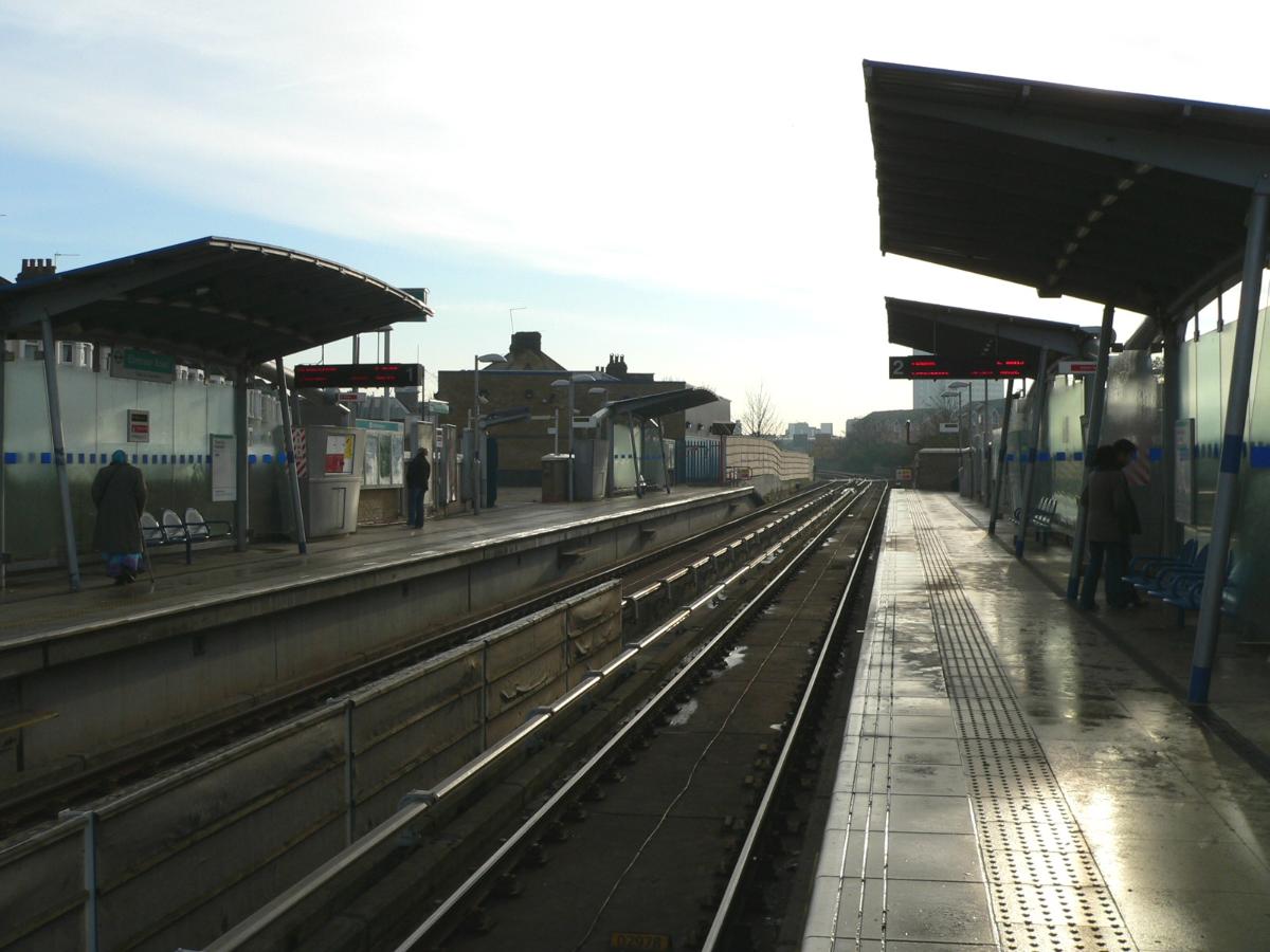Elverson Road DLR station 