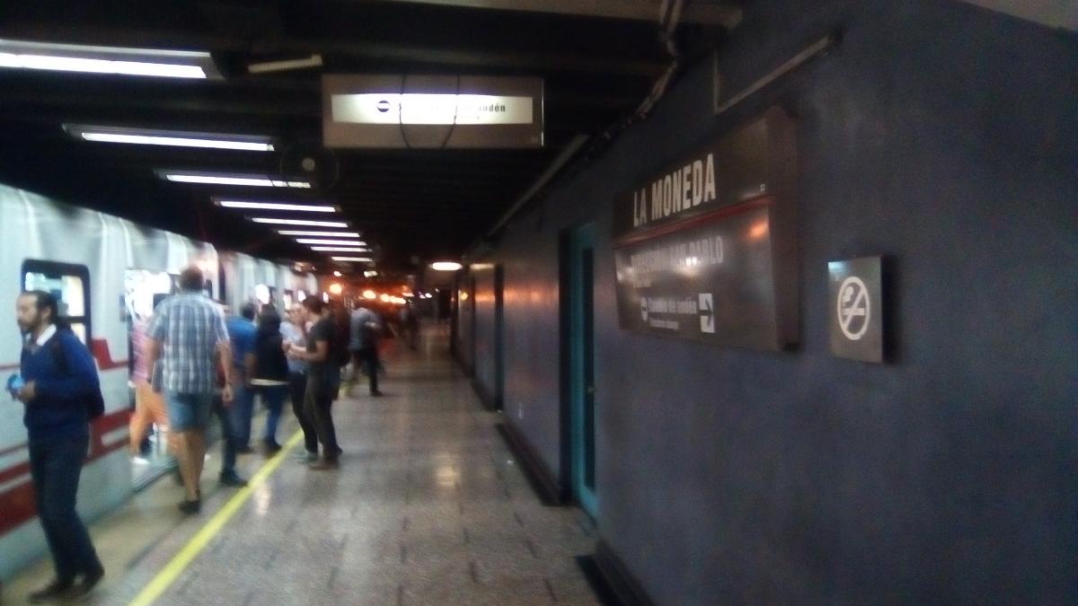 Station de métro La Moneda 