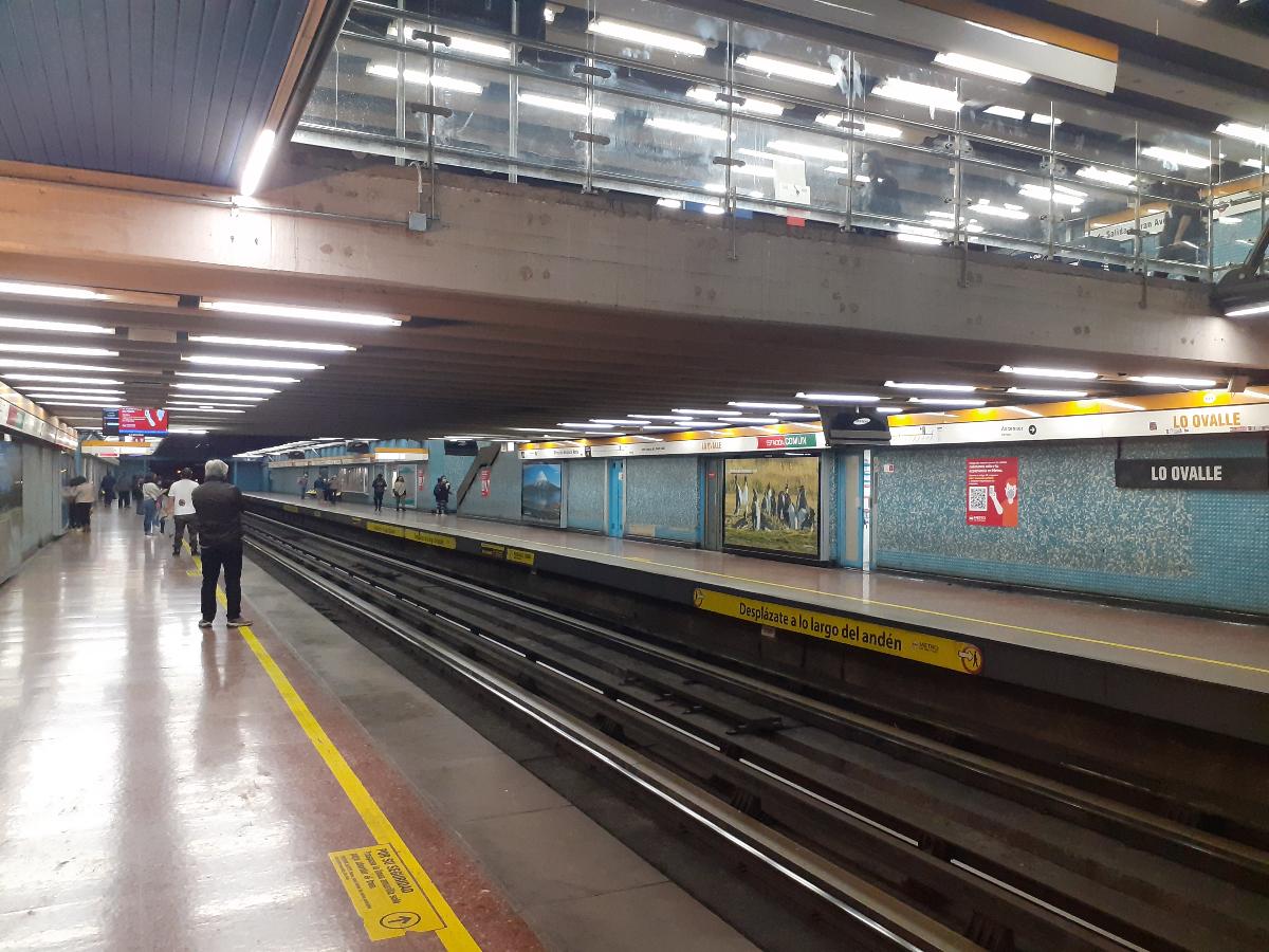 Metrobahnhof Lo Ovalle 