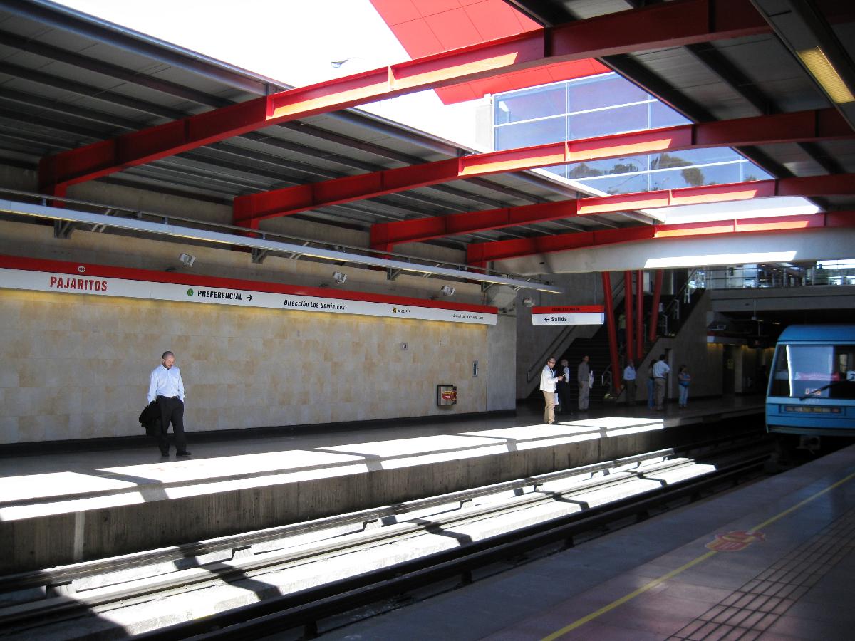 Pajaritos station, Line 1 - Santiago Metro 
