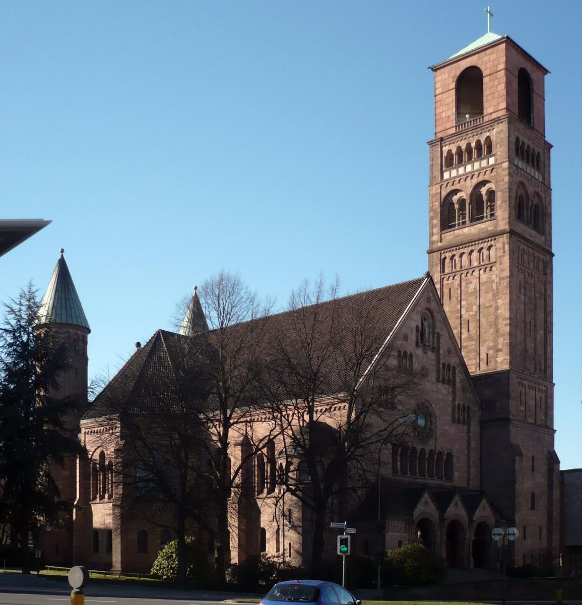 Evangelische Erlöserkirche, Essen(photographer: Wiki05) 